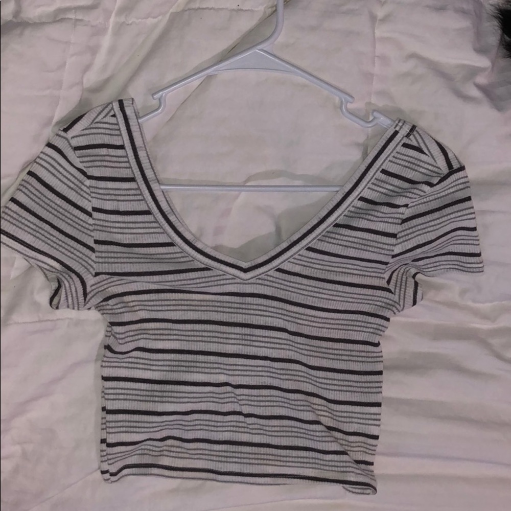 V neck short sleeve tee shirt
